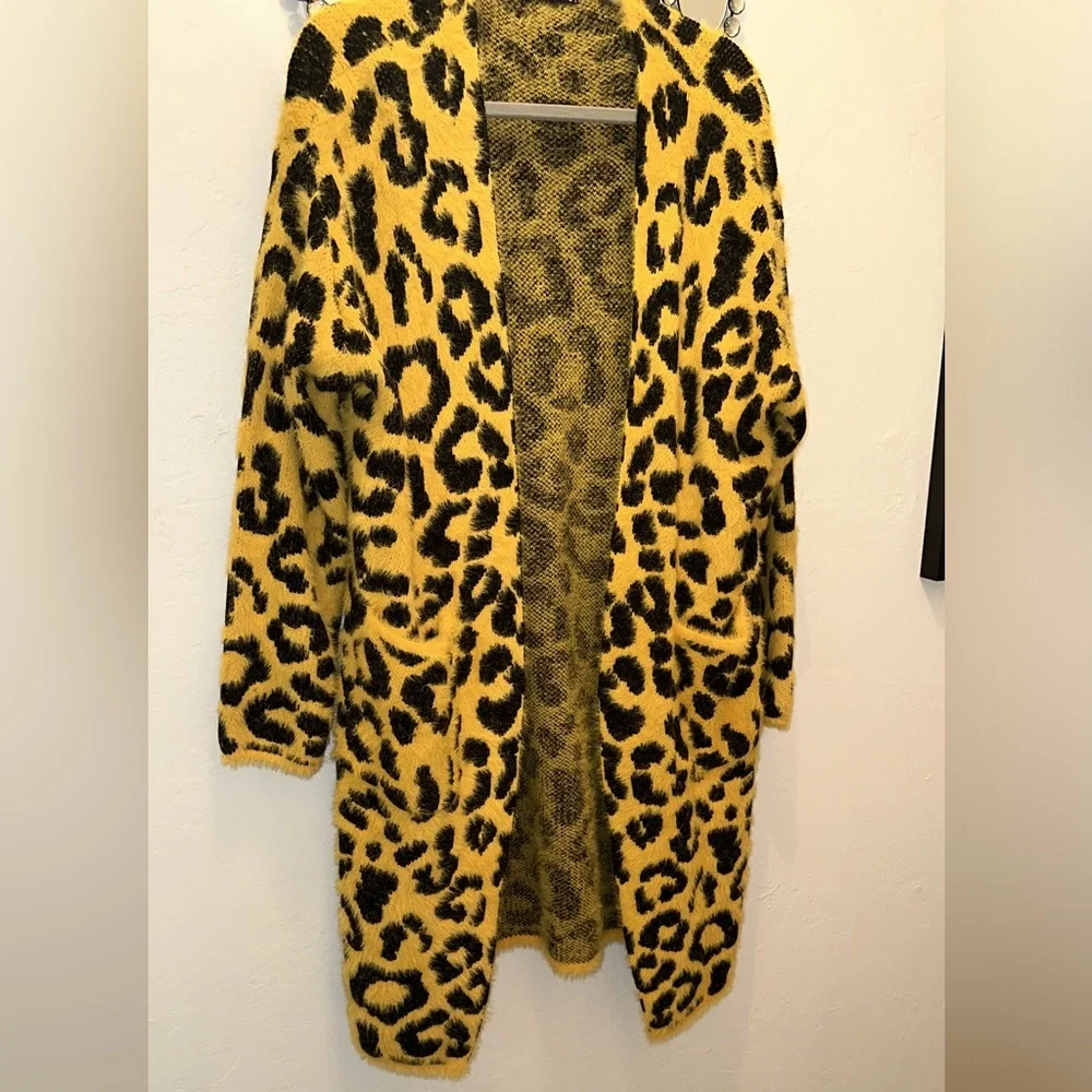 Yellow Cheetah print Long Cardigan EUC - Picture 3 of 3